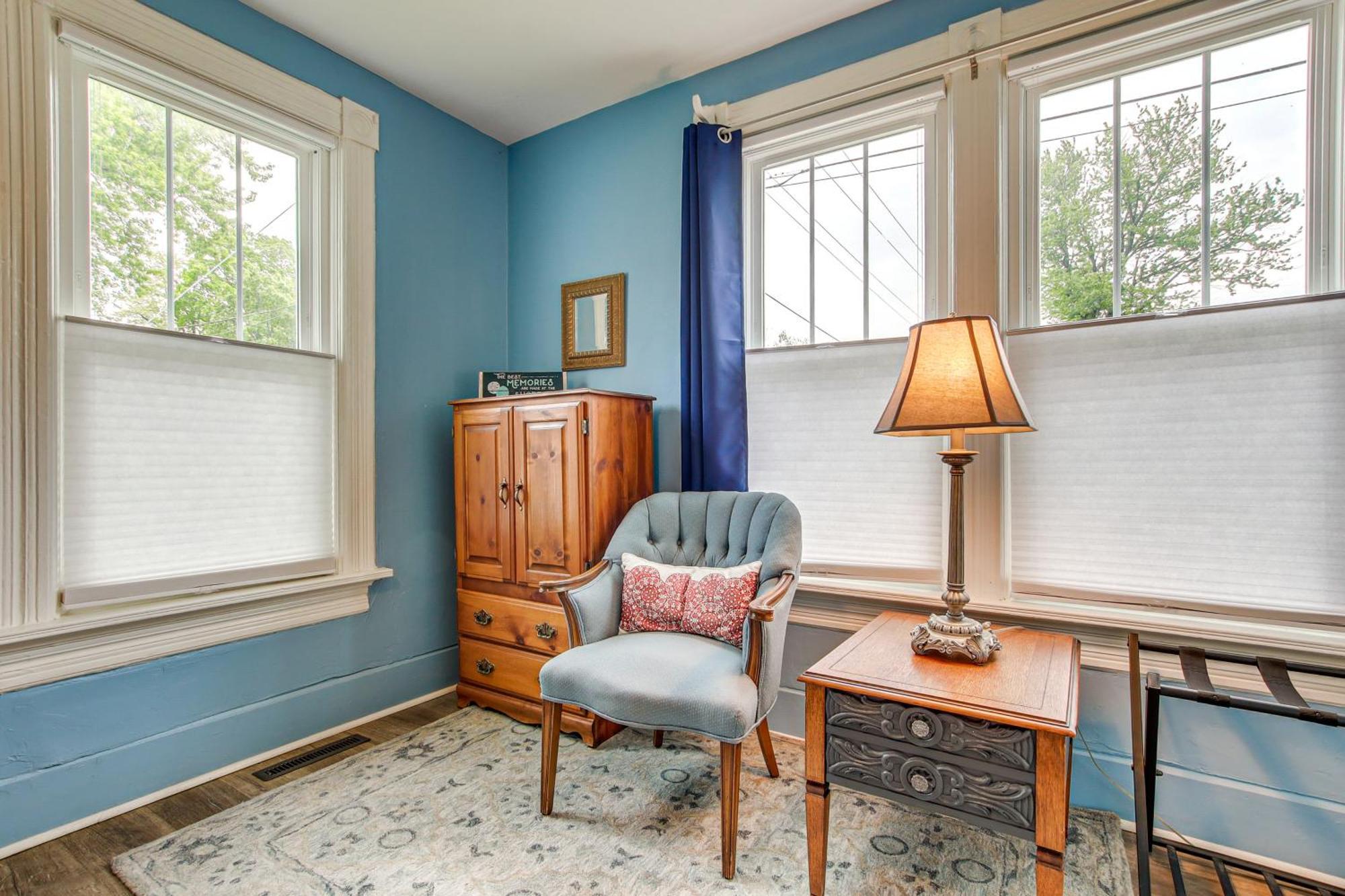 Lavish House With Patio - 2 Blocks To Green Lake! Exterior photo