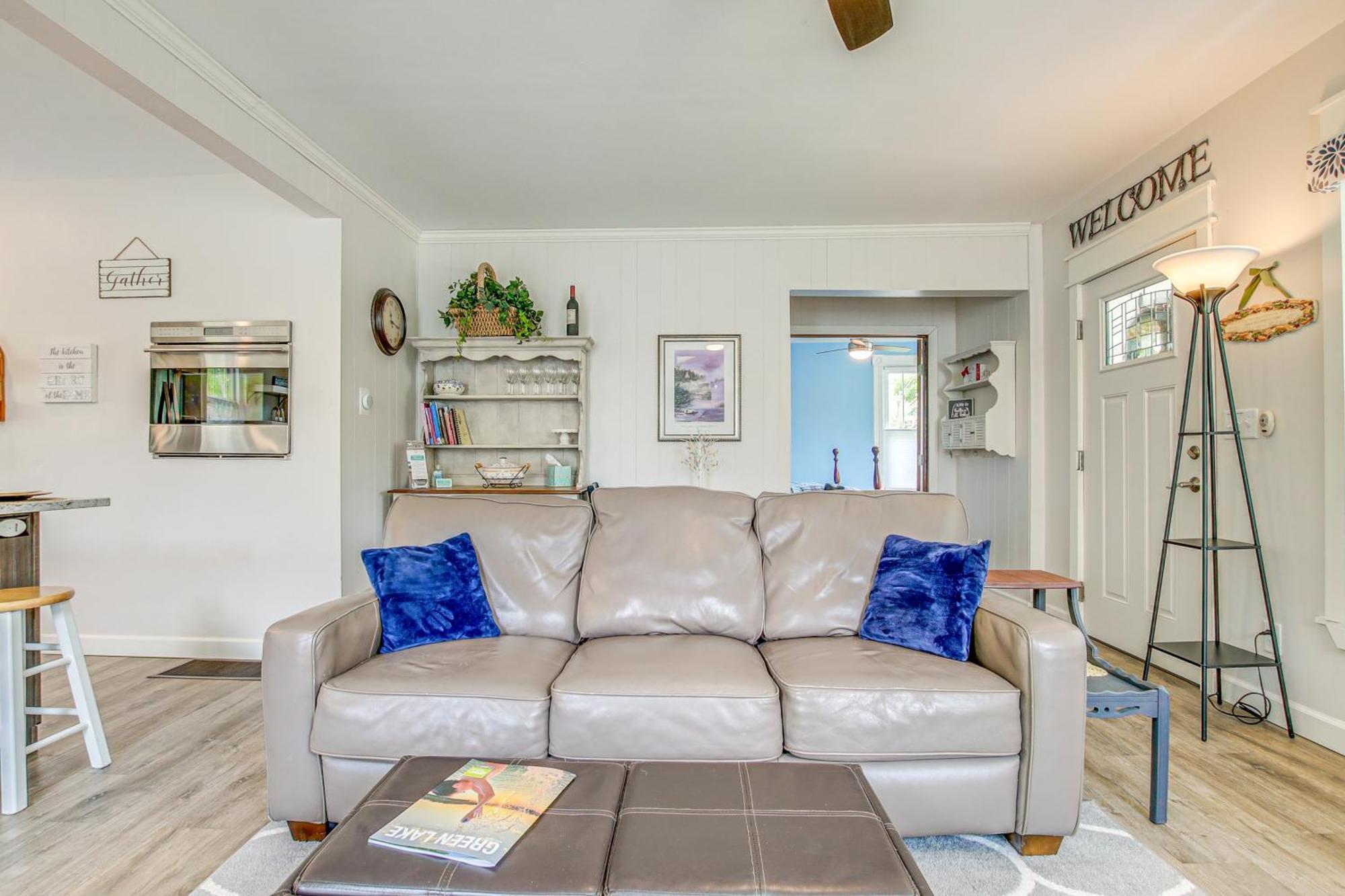 Lavish House With Patio - 2 Blocks To Green Lake! Exterior photo